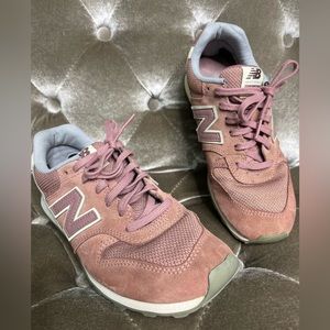 Mauve/pink New Balance Women’s Sneakers